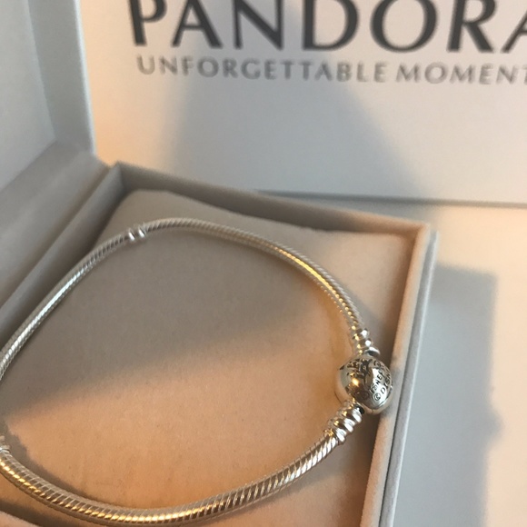 Disney Parks Pandora Wonderful World Bracelet NEW! - Picture 5 of 8